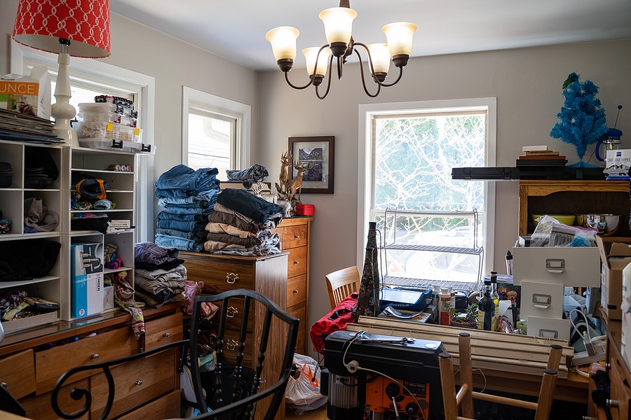 How Clutter Affects Mental Health When Caring for an Aging Parent